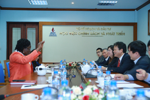 Việt Nam cần có ý chí cải tổ mạnh mẽ