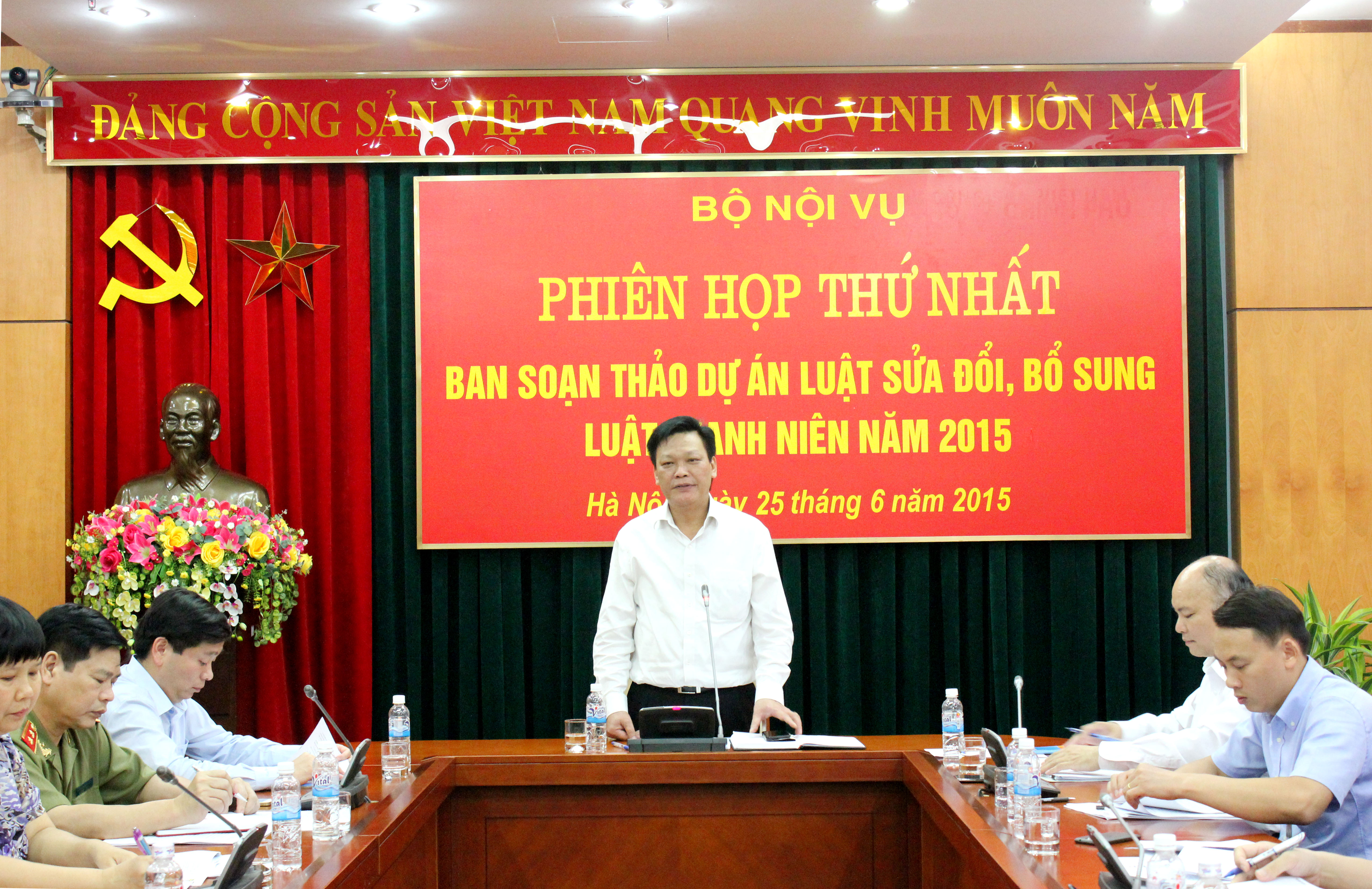 Ban Soạn thảo Dự án Luật sửa đổi, bổ sung Luật Thanh niên năm 2015 họp phiên thứ nhất