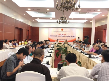 Đổi mới hệ thống pháp luật, phát triển các hoạt động tín ngưỡng, tôn giáo