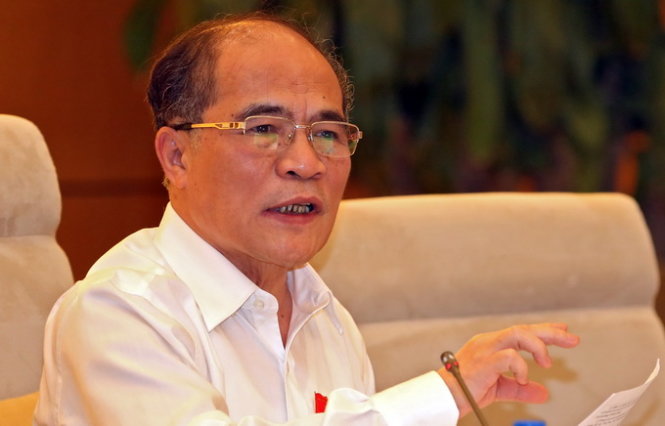 "Một con gà thu 14 loại phí, trời đất ơi!"