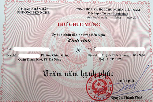 Dân bất ngờ nhận được thiệp chúc mừng của phường