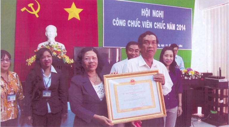 Phó Giám đốc Sở Nội vụ, Trưởng ban Ban Tôn giáo tỉnh Sóc Trăng Trần Minh học tập và làm theo tấm gương đạo đức Hồ Chí Minh