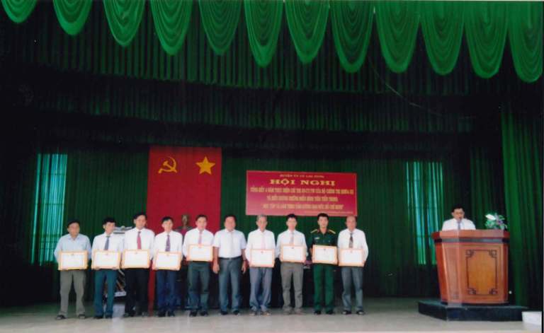 Ủy ban nhân dân huyện Cù Lao Dung, tỉnh Sóc Trăng học tập và làm việc theo tấm gương đạo đức Hồ Chí Minh