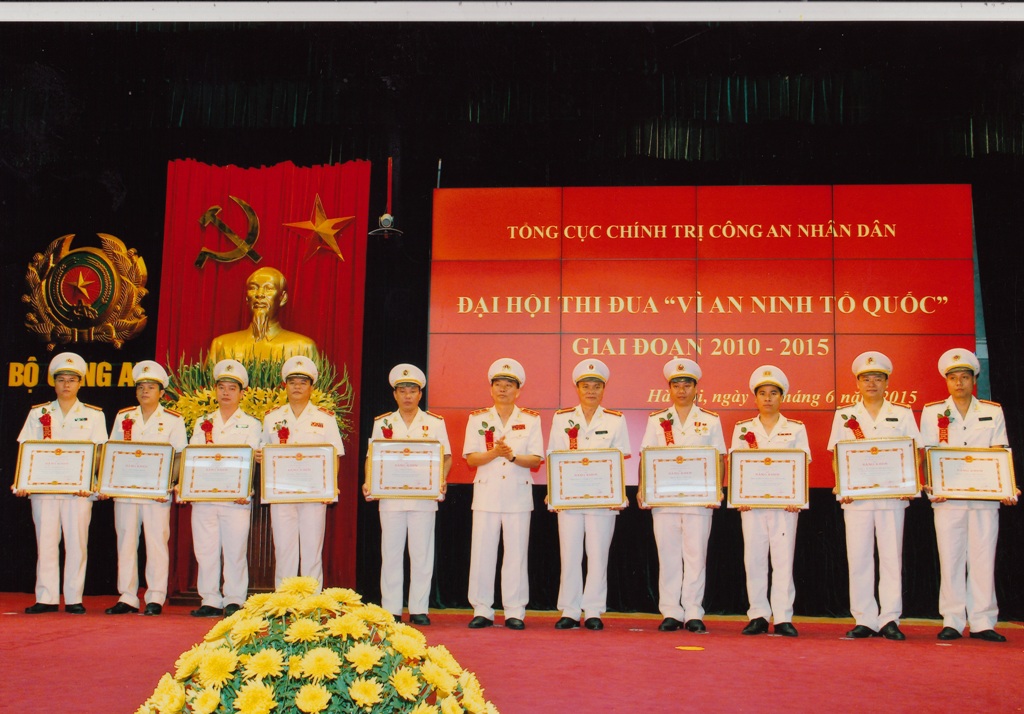 Phòng Công tác Chính trị, Cục Chính trị Cảnh sát, Tổng cục Cảnh sát, Bộ Công an: Tập thể Điển hình tiên tiến trong thực hiện Chỉ thị số 1973 của Thủ tướng Chính phủ về “Tiếp tục đẩy mạnh việc học tập và làm theo tấm gương đạo đức Hồ Chí Minh”