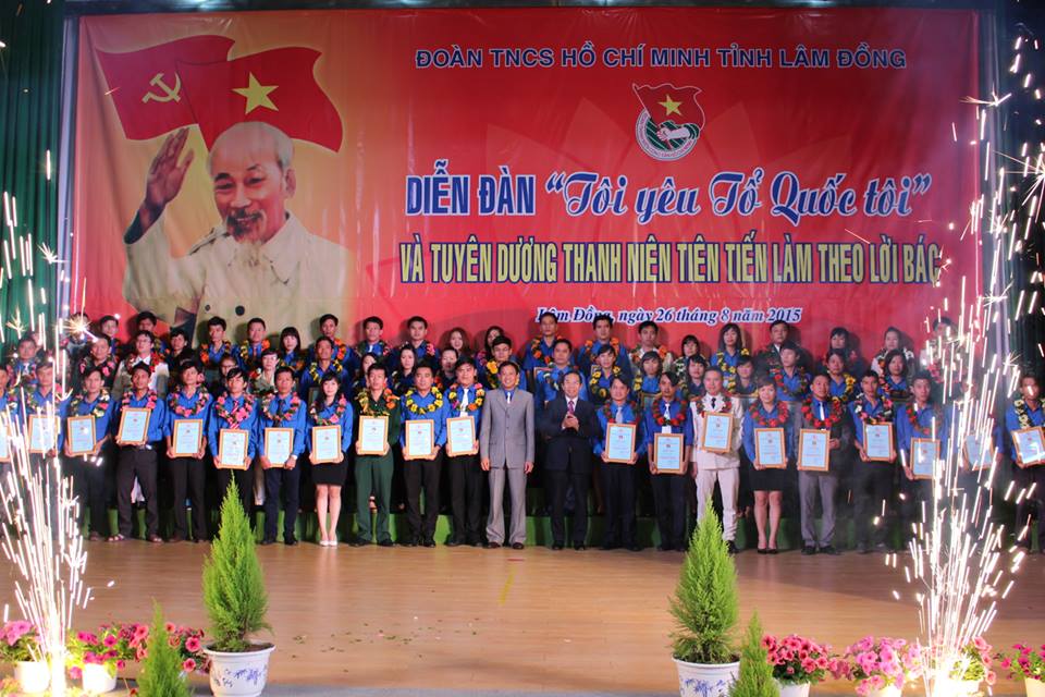 Tuyên dương thanh niên tiên tiến làm theo lời Bác năm 2015 