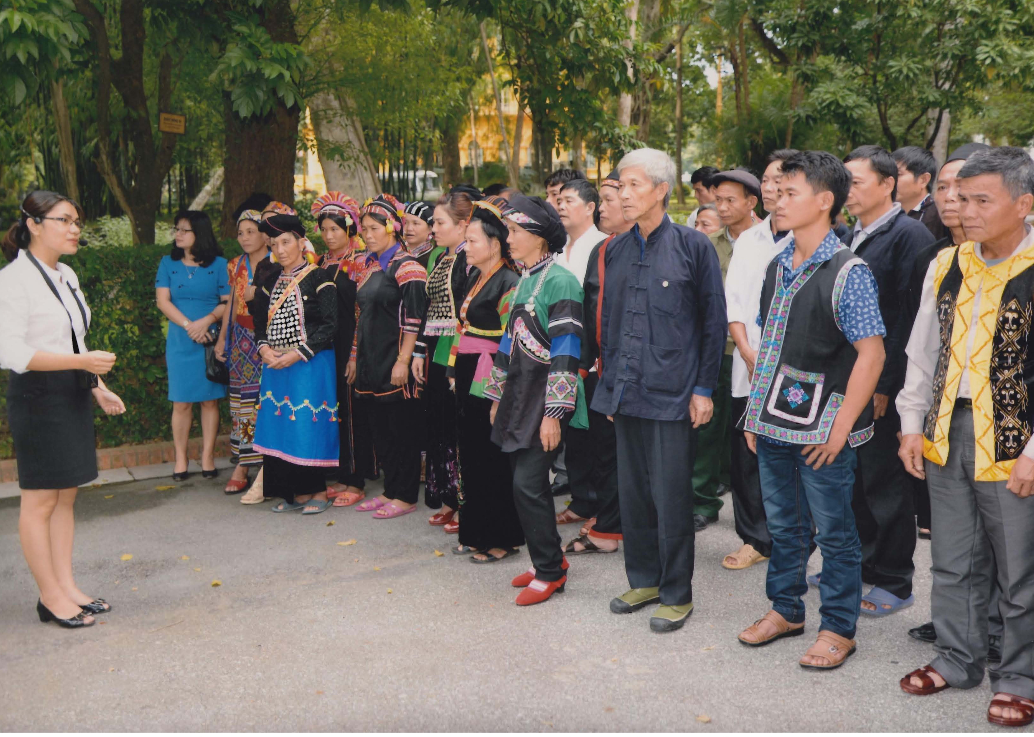 Người Hướng dẫn viên tích cực trong công tác tuyên truyền “học tập và làm theo tấm gương đạo đức Hồ Chí Minh”