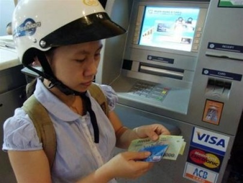 Xây dựng dự thảo nghị định về điều chỉnh tiền lương, trợ cấp
