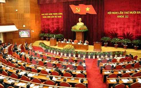 Thông qua danh sách ứng cử Ủy viên Bộ Chính trị, Ban Bí thư khóa XII