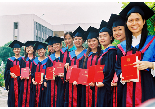 Làm gì để thu hút người tài?