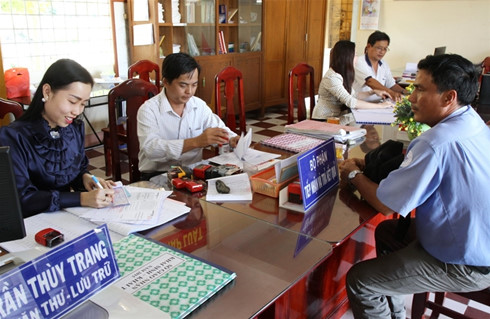 Công chức không biết đóng dấu, soạn văn bản: Không chỉ ở Đồng Tháp?