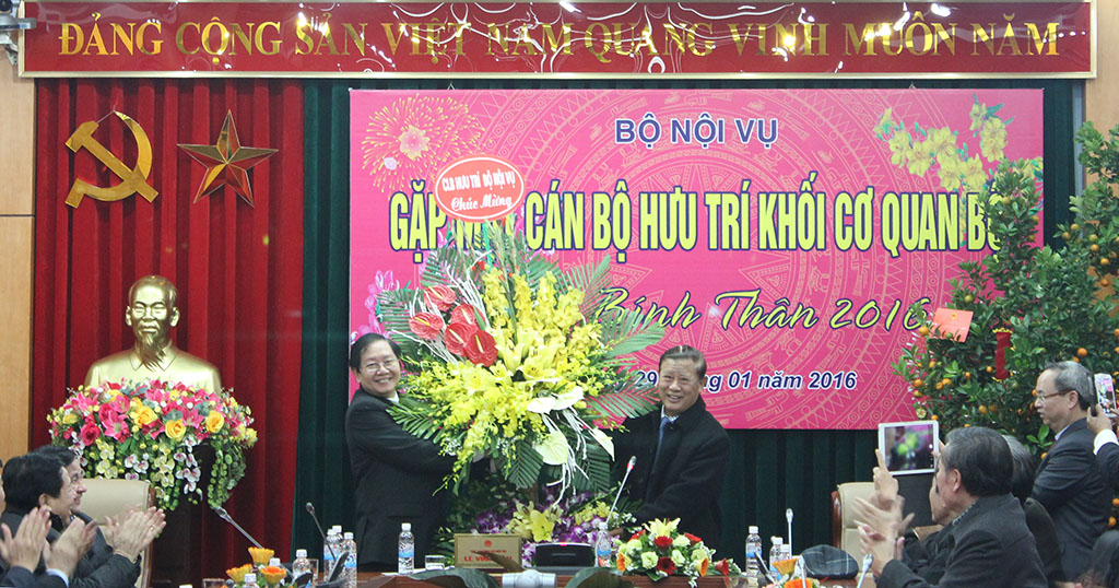 Gặp mặt cán bộ hưu trí khối cơ quan Bộ Nội vụ xuân Bính Thân 2016