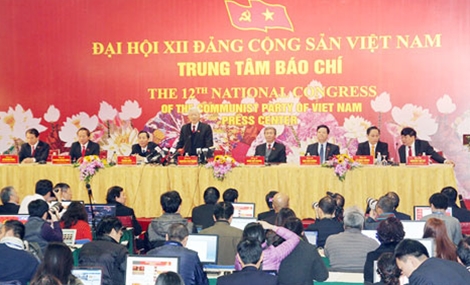 Tổng bí thư Nguyễn Phú Trọng họp báo sau khi tái đắc cử