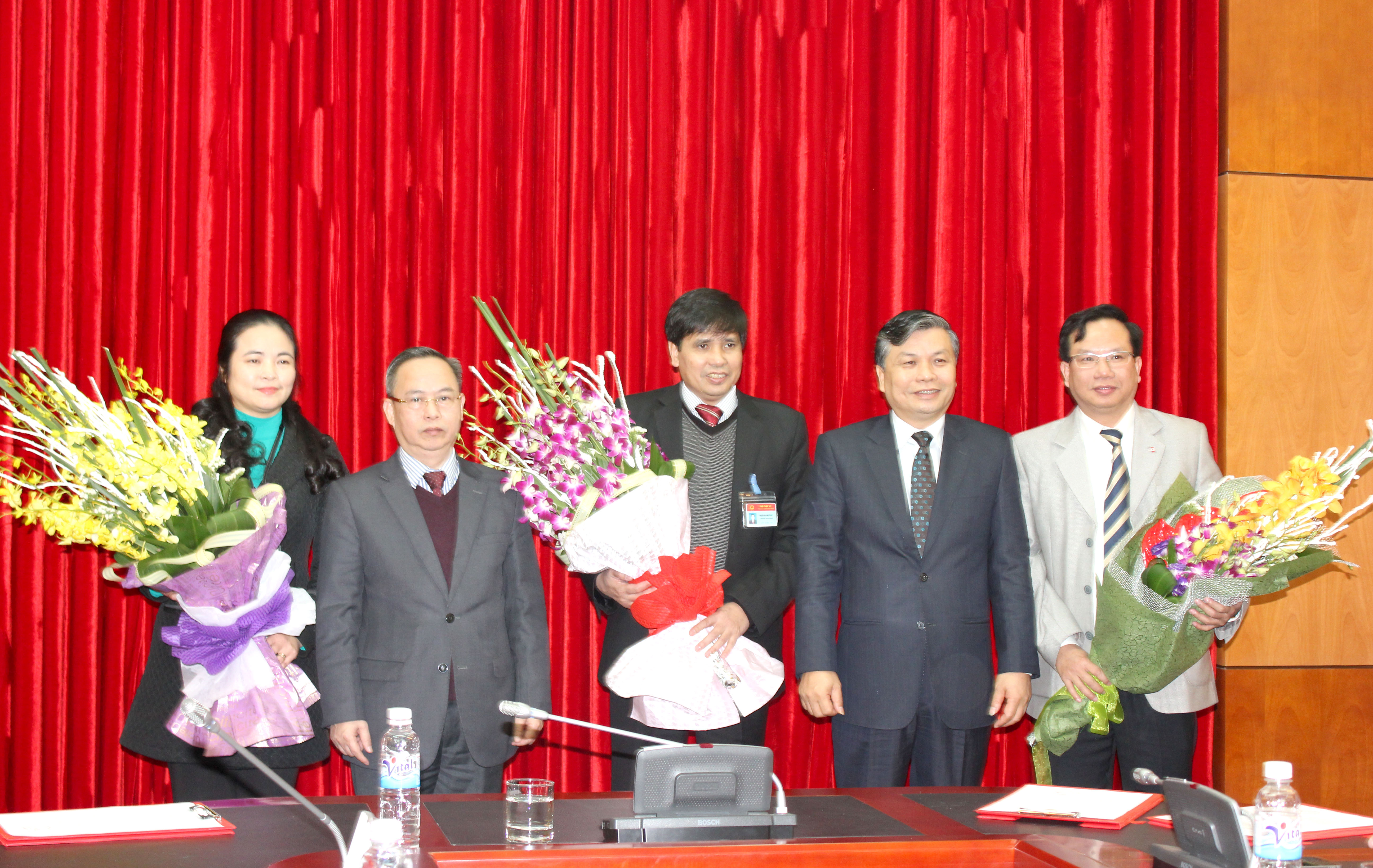 Bộ Nội vụ tổ chức Lễ Công bố và trao các Quyết định bổ nhiệm lãnh đạo cấp Vụ 