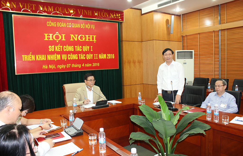 Công đoàn cơ quan Bộ Nội vụ đã tổ chức Hội nghị sơ kết công tác quý I, triển khai nhiệm vụ công tác quý II năm 2016. 