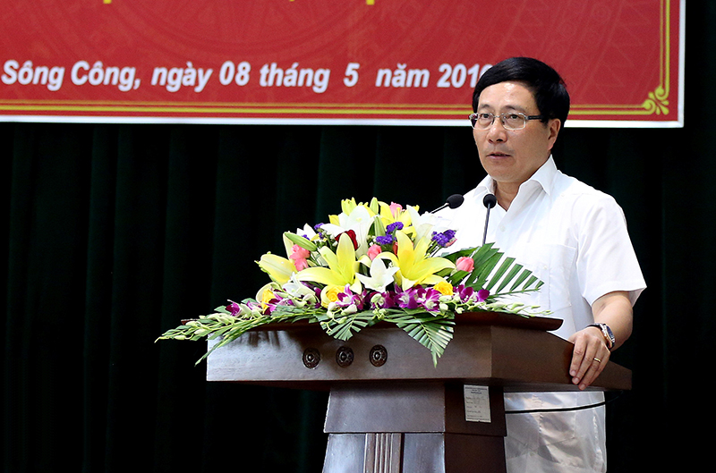 Phó Thủ tướng Phạm Bình Minh tiếp xúc cử tri Thái Nguyên