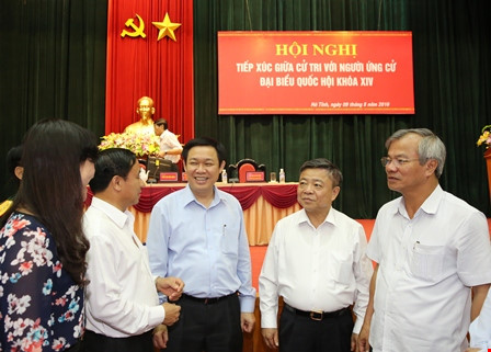 Phó Thủ tướng Vương Đình Huệ và phu nhân cùng ứng cử ĐBQH