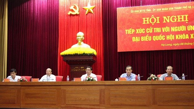 Các ứng cử viên đại biểu Quốc hội khóa XIV tiếp xúc cử tri Quảng Ninh