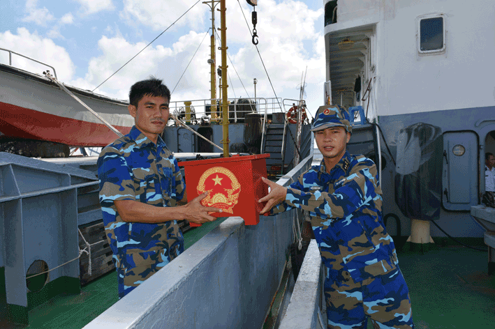 Bầu cử sớm trên biển