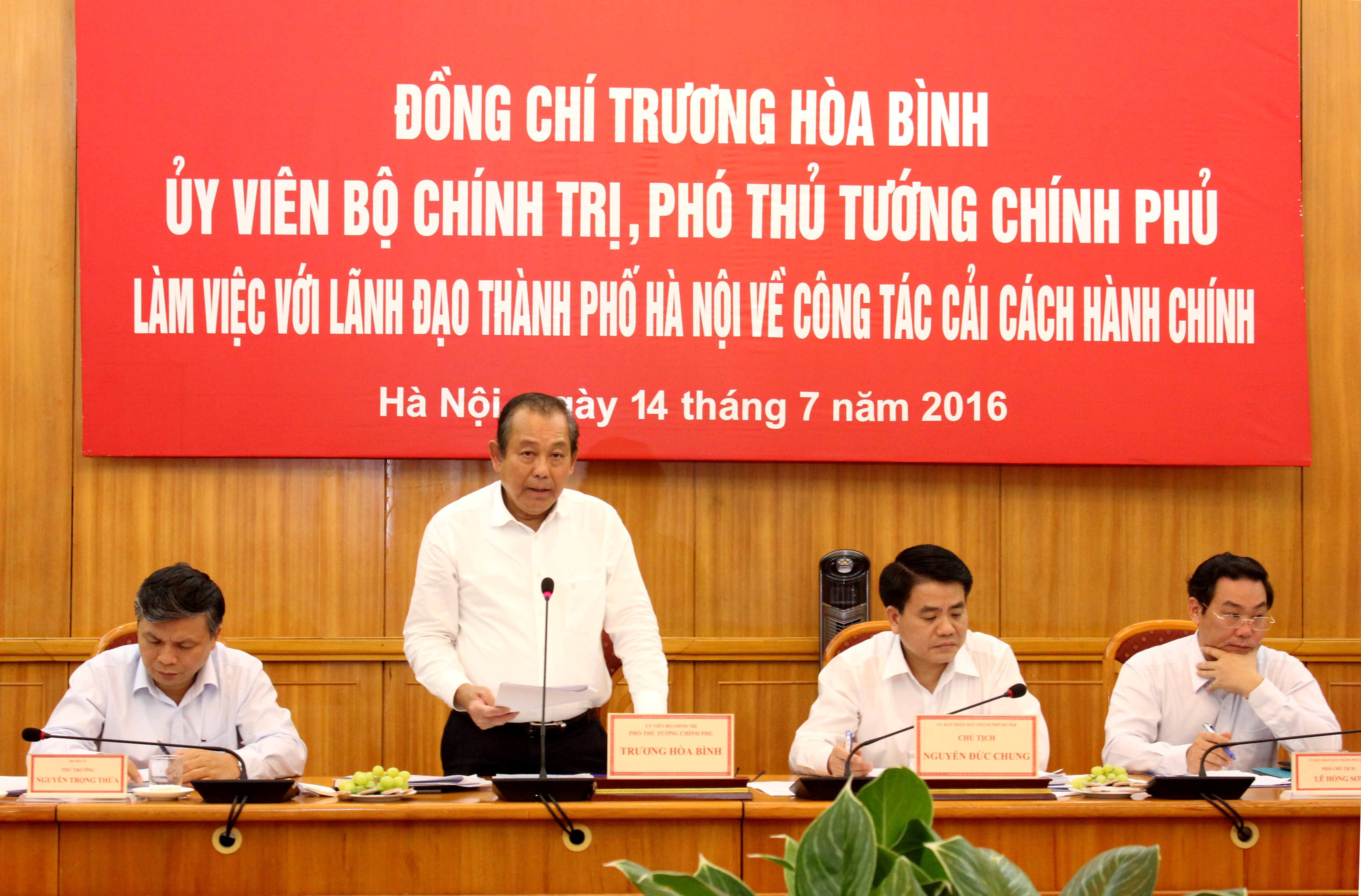 Phó Thủ tướng Chính phủ Trương Hòa Bình làm việc với lãnh đạo thành phố Hà Nội về công tác cải cách hành chính