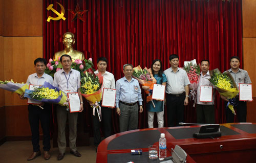 Lễ trao Quyết định bổ nhiệm chức danh lãnh đạo, quản lý các Phòng, Đội thuộc Văn phòng Bộ Nội vụ