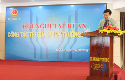 Bộ Nội vụ tổ chức Hội nghị tập huấn công tác thi đua, khen thưởng năm 2016