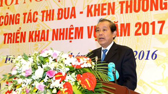 Không để tình trạng tập thể, cá nhân sai phạm vẫn được đề xuất khen thưởng