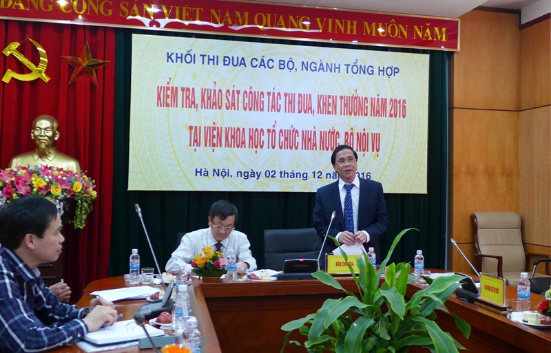 Hội nghị kiểm tra, khảo sát công tác thi đua, khen thưởng năm 2016 tại Viện Khoa học tổ chức nhà nước