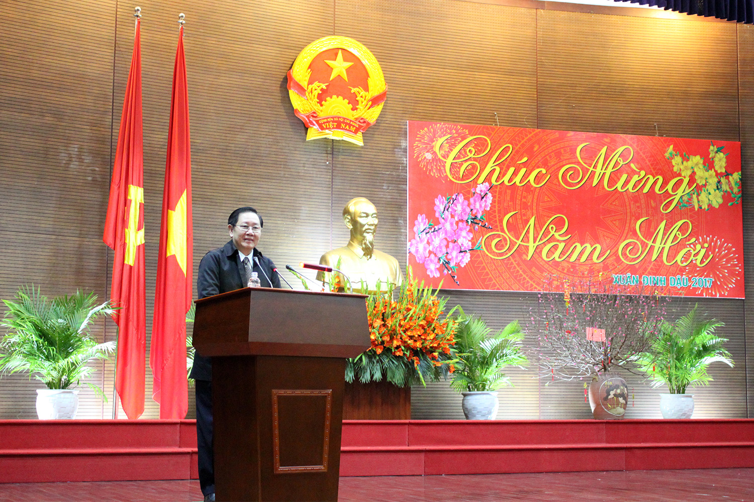 Bộ trưởng Lê Vĩnh Tân gặp mặt cuối năm và chúc Tết cán bộ, công chức, viên chức, người lao động tại cơ quan Bộ Nội vụ