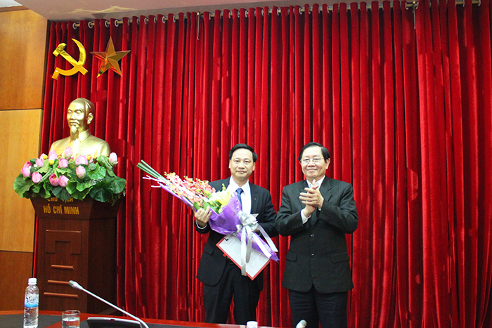 Lễ công bố và trao Quyết định điều động, bổ nhiệm, giao Quyền Vụ trưởng Vụ Pháp chế - Bộ Nội vụ