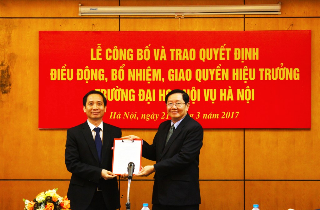 Lễ Công bố và trao Quyết định điều động, bổ nhiệm, giao Quyền Hiệu trưởng Trường Đại học Nội vụ Hà Nội
