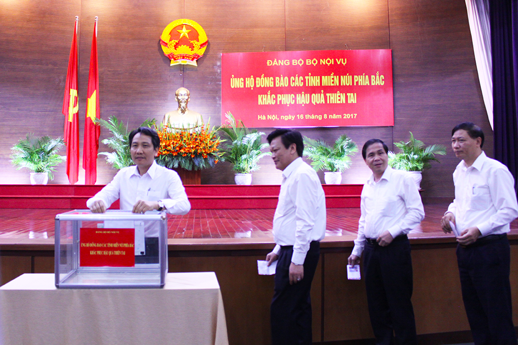 Bộ Nội vụ: Ủng hộ đồng bào các tỉnh miền núi phía Bắc khắc phục hậu quả thiên tai