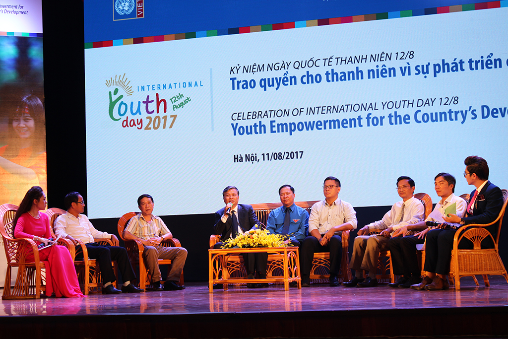 Mít tinh kỷ niệm ngày Quốc tế Thanh niên tại Việt Nam