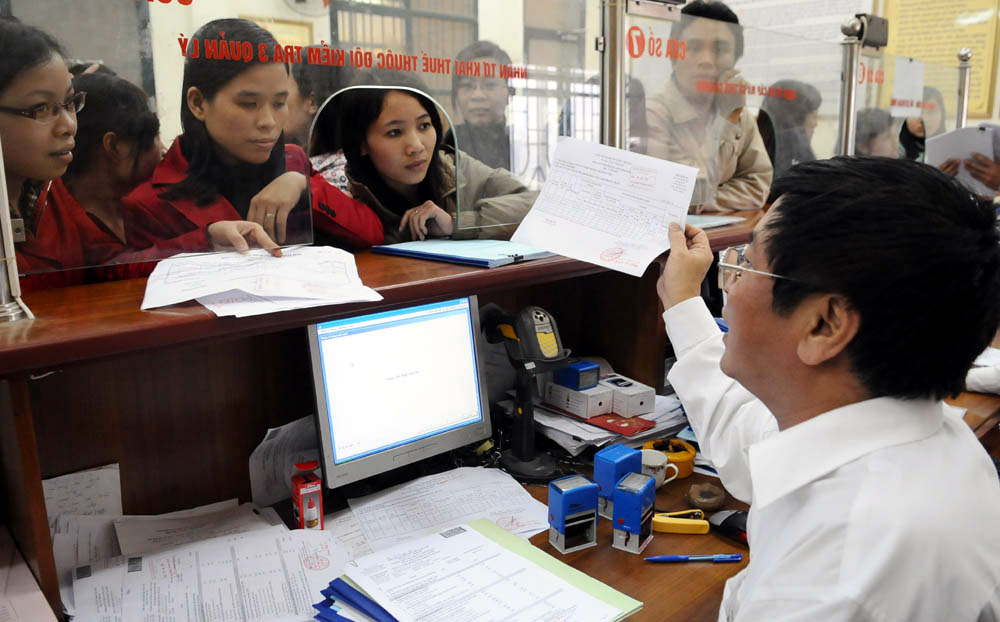 Tinh gọn bộ máy: Lấy đá ghè chân mình cũng phải làm