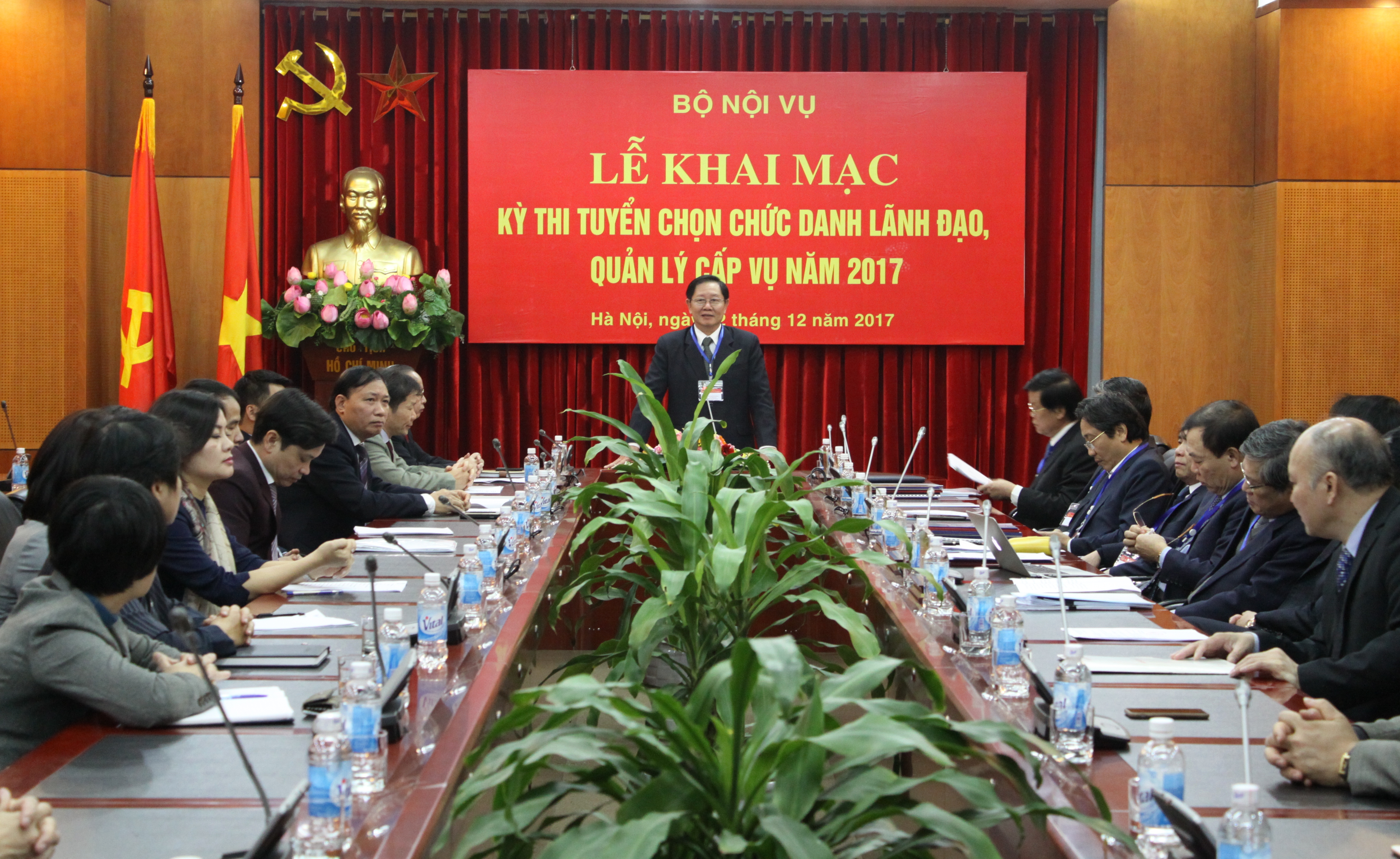 Khai mạc kỳ thi tuyển và công bố, trao quyết định bổ nhiệm chức danh lãnh đạo, quản lý cấp Vụ qua kỳ thi tuyển chọn năm 2017 của Bộ Nội vụ