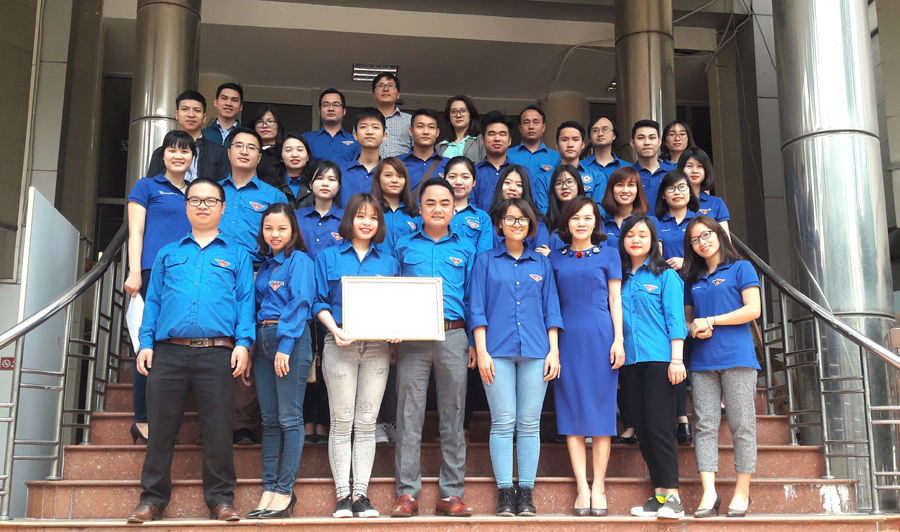 Đoàn Thanh niên cộng sản Hồ Chí Minh Bộ Nội vụ: Sinh hoạt chuyên đề “Thanh niên Việt Nam ngày ấy - bây giờ”