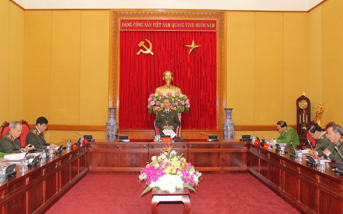 Xây dựng tiêu chí, phương án bố trí cán bộ Công an