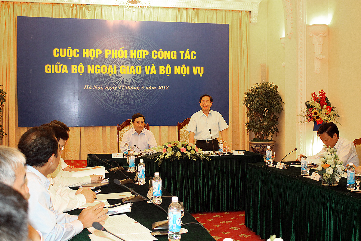 Bộ Nội vụ làm việc với Bộ Ngoại giao về công tác tổ chức-biên chế, thi đua-khen thưởng và tài liệu lưu trữ quốc gia