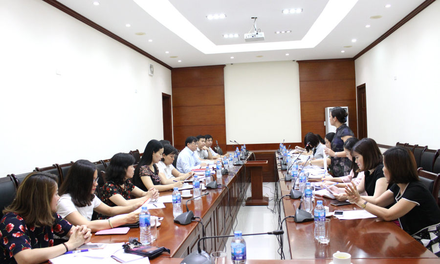 Đoàn khảo sát, đánh giá của Bộ Nội vụ làm việc với Bộ Nông nghiệp và Phát triển nông thôn về công tác cán bộ nữ 