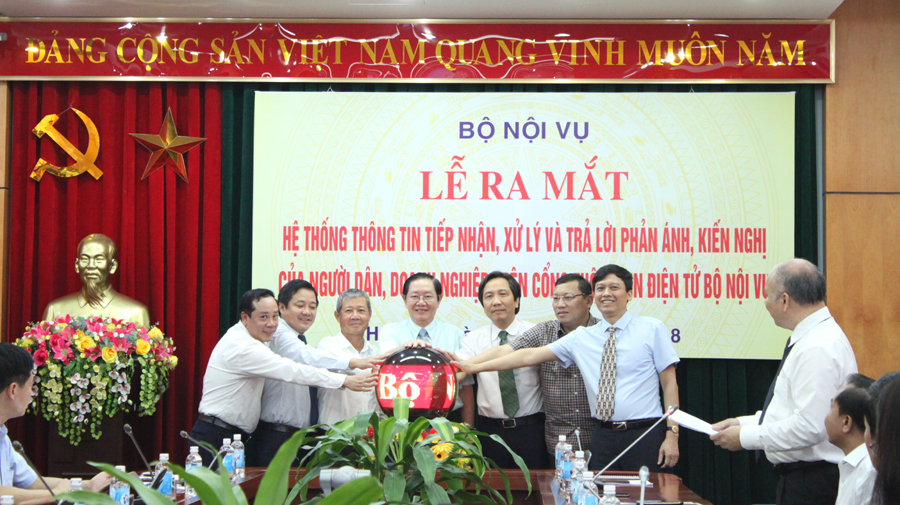 Lễ ra mắt Hệ thống thông tin tiếp nhận, xử lý và trả lời phản ánh, kiến nghị của người dân, doanh nghiệp và Ký kết Kế hoạch hợp tác về ứng dụng công nghệ thông tin giữa Bộ Nội vụ và Tập đoàn Bưu chính Viễn thông Việt Nam