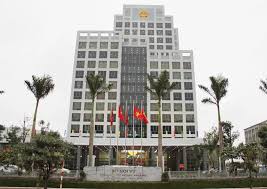 Bộ Nội vụ là đầu mối chủ trì xây dựng cơ sở dữ liệu về cán bộ, công chức, viên chức của toàn hệ thống cơ quan hành chính nhà nước các cấp