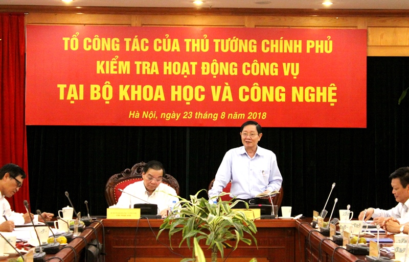 Kiểm tra hoạt động công vụ tại Bộ Khoa học và Công nghệ