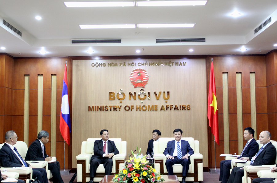 Thứ trưởng Bộ Nội vụ Nguyễn Duy Thăng tiếp xã giao Đoàn công tác Bộ Nội vụ nước CHDCND Lào