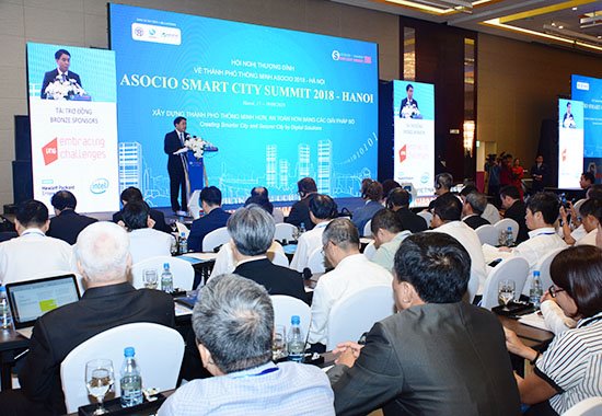 Hà Nội: Học hỏi kinh nghiệm xây dựng đô thị thông minh