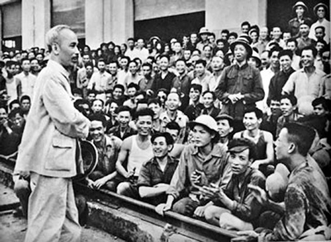 Tiêu chuẩn cán bộ: đức và tài thời công nghiệp 4.0