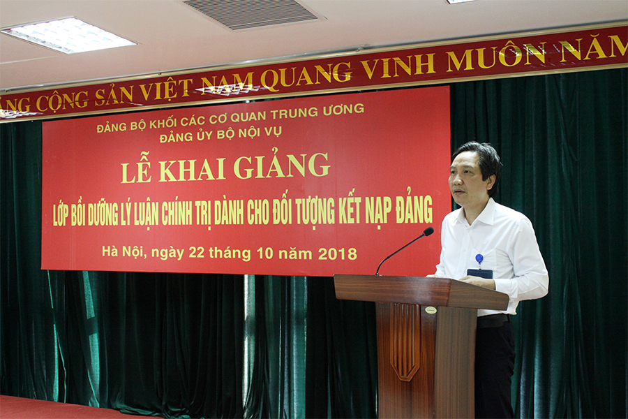 Khai mạc Lớp bồi dưỡng lý luận chính trị dành cho đối tượng kết nạp Đảng