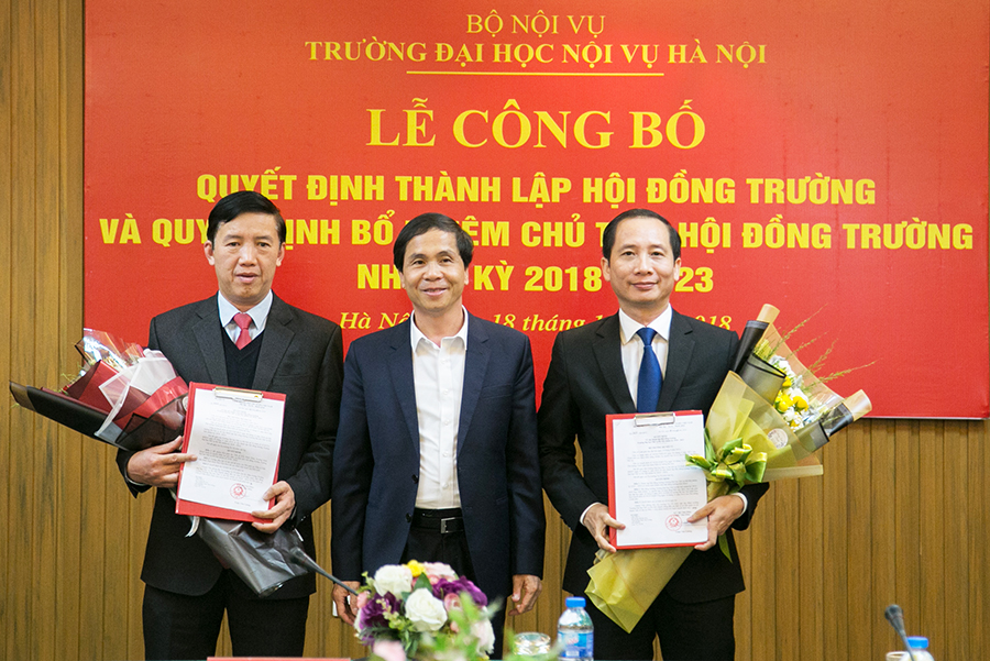 Lễ công bố Quyết định thành lập Hội đồng trường và Quyết định bổ nhiệm Chủ tịch Hội đồng Trường Đại học Nội vụ Hà Nội nhiệm kỳ 2018 - 2023