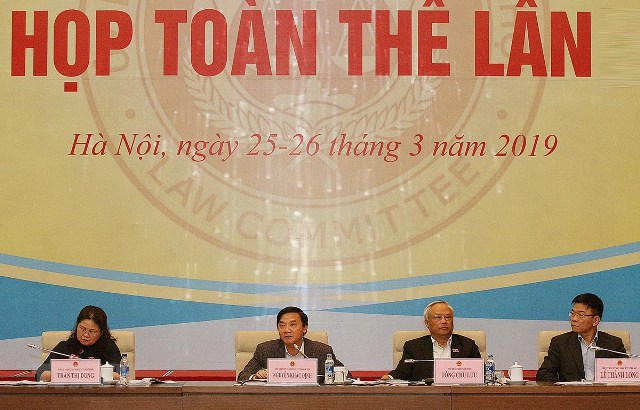 Tránh cơ chế “xin - cho” trong tuyển dụng viên chức lao động