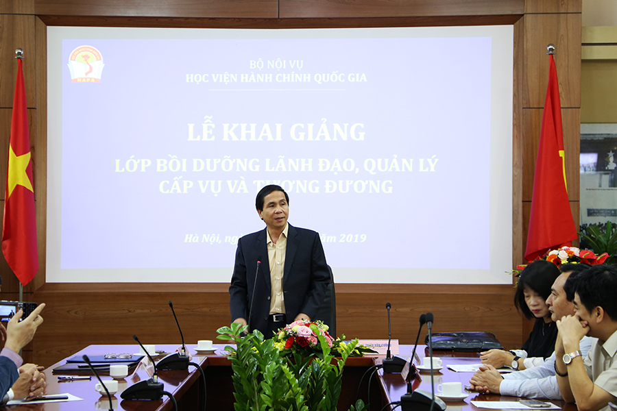 Khai giảng Lớp bồi dưỡng lãnh đạo, quản lý cấp vụ và tương đương cho công chức Bộ Nội vụ năm 2019 (Lớp thứ 2)
