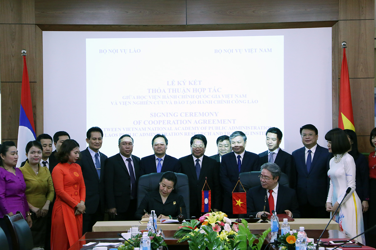Lễ ký kết thỏa thuận hợp tác giữa Học viện Hành chính Quốc gia Việt Nam và Viện Nghiên cứu và Đào tạo hành chính công Lào