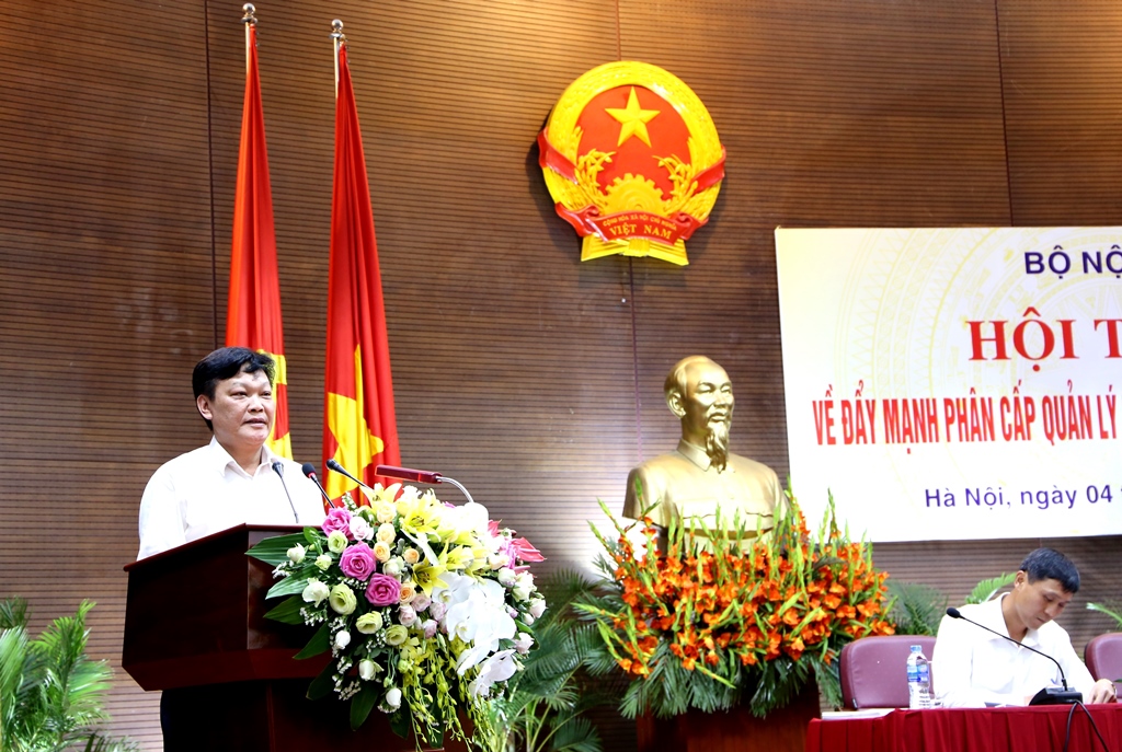 Hội thảo về đẩy mạnh phân cấp quản lý nhà nước theo ngành, lĩnh vực